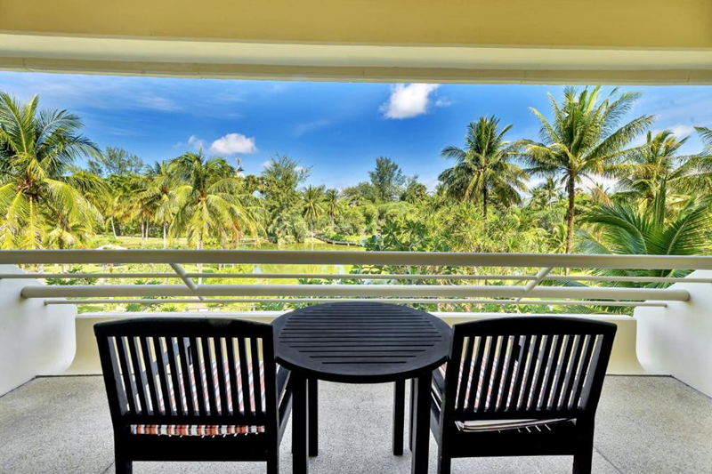 Pullman Phuket Karon Beach Resort,pullman phuket karon beach resort,Pullman Phuket Karon Beach Resort,Andaman,strand vakantie,Thaise zee